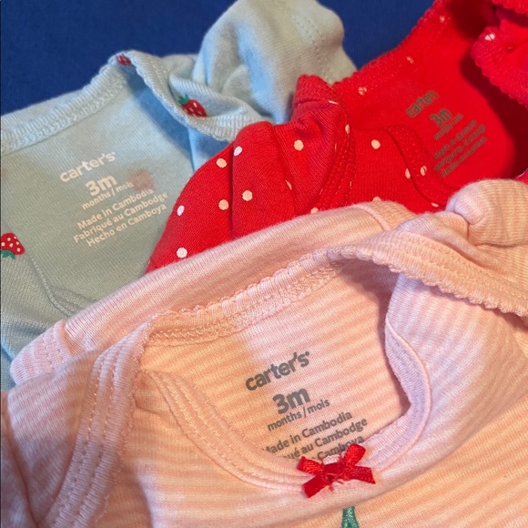 Lot of 3 Carter’s Onesies - Picture 4 of 4